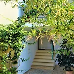 Apartmán Ferragudo Beach Apartment With Terrace & Walk To Beach & Village