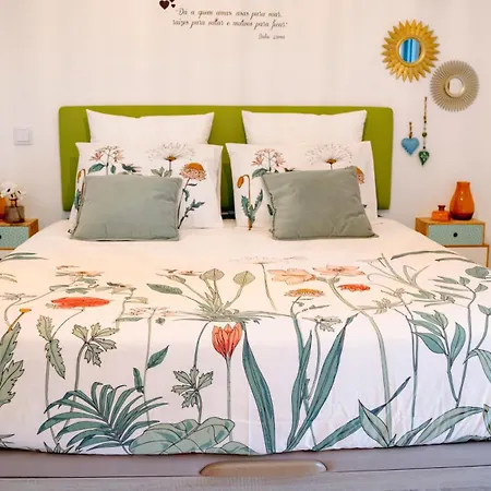 Ferragudo Beach Apartment With Sunset Terrace, Air Conditioning, Wi-Fi & Free Parking 公寓 费拉古多