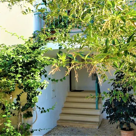 Appartement Charming Sunny Apartment Walk To Beach In Ferragudo
