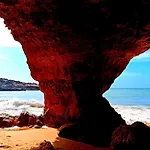Ferragudo Beach Apartment With Terrace & Walk To Beach & Village 费拉古多