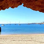 Appartement Ferragudo Beach Apartment With Terrace & Walk To Beach & Village *