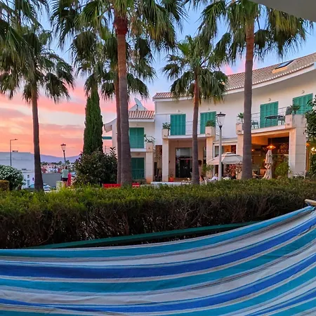 With Sunset Terrace, Air Conditioning, Wi-fi & Free Parking * Ferragudo (Faro)