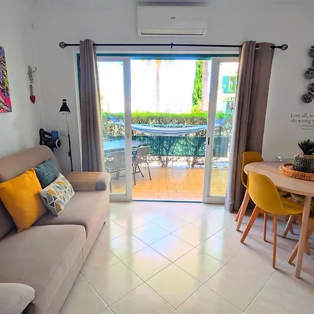 With Sunset Terrace, Air Conditioning, Wi-fi & Free Parking Appartamento *