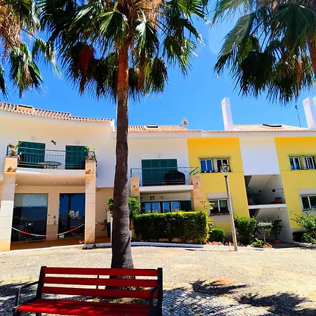 With Sunset Terrace, Air Conditioning, Wi-fi & Free Parking Appartamento Ferragudo (Faro)