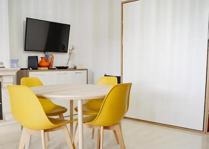 Ferragudo Beach Apartment With Terrace & Walk To Beach & Village * Ferragudo (Faro)
