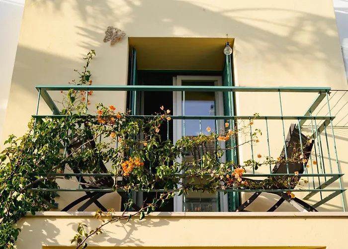 Ferragudo Beach Apartment With Terrace & Walk To Beach & Village Lägenhet Ferragudo (Faro)