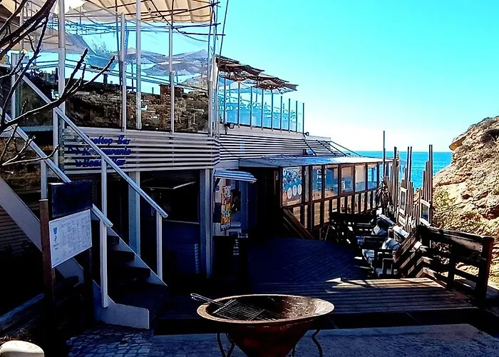 Lägenhet Ferragudo Beach Apartment With Terrace & Walk To Beach & Village