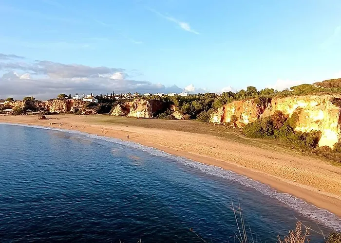 Ferragudo Beach Apartment With Terrace & Walk To Beach & Village