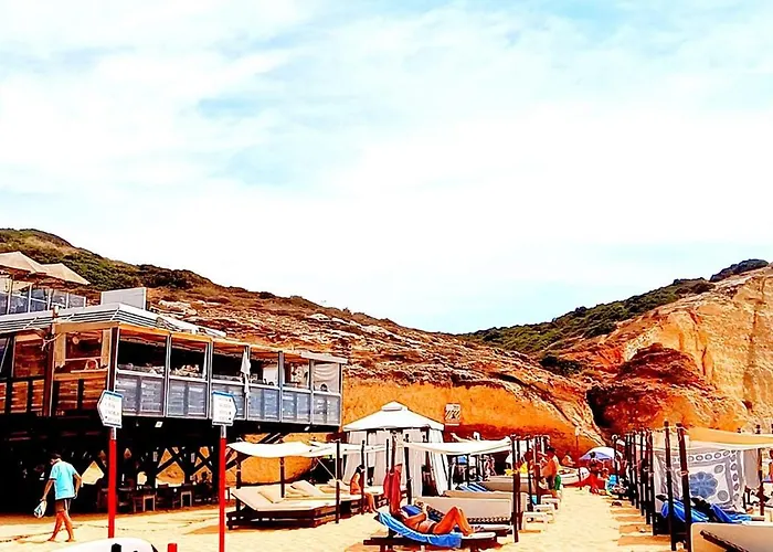 Lägenhet Ferragudo Beach Apartment With Terrace & Walk To Beach & Village