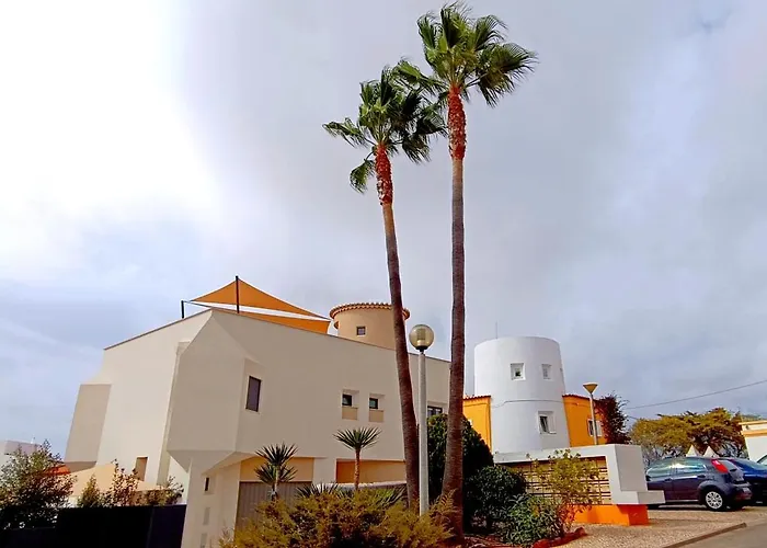 Ferragudo Beach Apartment With Terrace & Walk To Beach & Village Lägenhet *